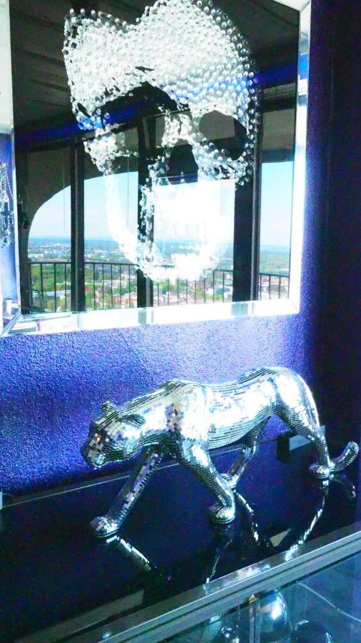 Royal - Sky - Suite Аугсбург Экстерьер фото